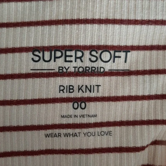 Torrid Striped Ruched Pink Top - Picture 6 of 7